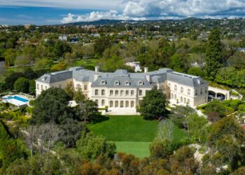 $120 Million Mansion Sale in Los Angeles Sets Record - Mansion Global
