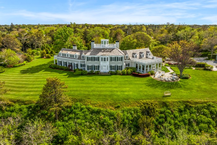 Cape Cod mansion hits market for the first time in 80 years